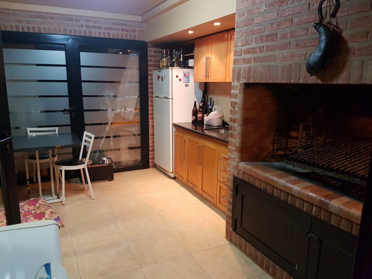 Casa 6 ambientes 